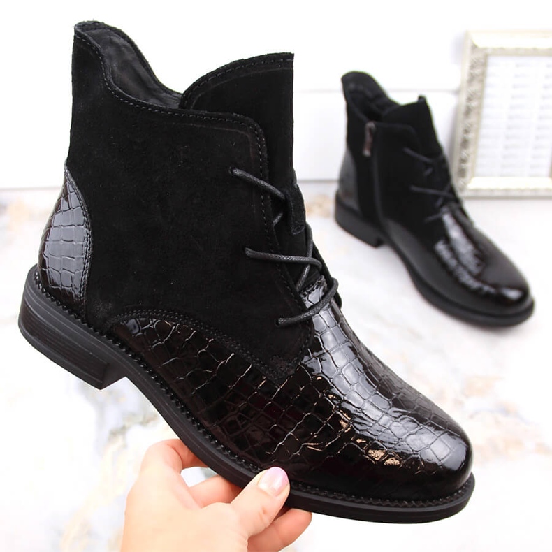 Kožené lakované semišové zateplené černé kozačky T.Sokolski 722 černá 1 Kožené lakované semišové zateplené černé kozačky T.Sokolski 722 černá 1