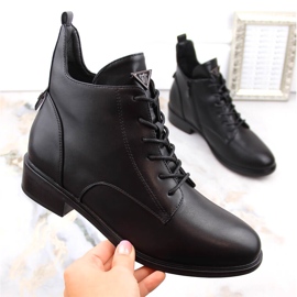 Černé zateplené kotníkové boty na plochém podpatku značky Filippo DBT4822 černá 1 Černé zateplené kotníkové boty na plochém podpatku značky Filippo DBT4822 černá 1