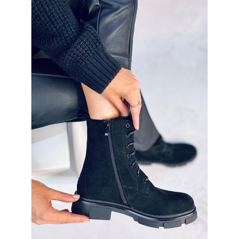 Turner Black šněrovačky černý 1