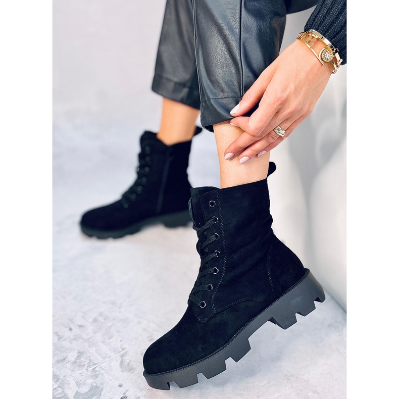 Černé semišové pracovní boty Pansy černá 2