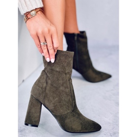 Semišové kozačky na podpatku značky Natalie Green zelená 2 Semišové kozačky na podpatku značky Natalie Green zelená 2