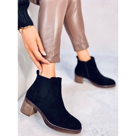 Fill Černé kozačky na širokém podpatku černá 1 Fill Černé kozačky na širokém podpatku černá 1