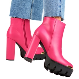 Růžové dámské vysoké kotníkové boty na silném podpatku růžový 1