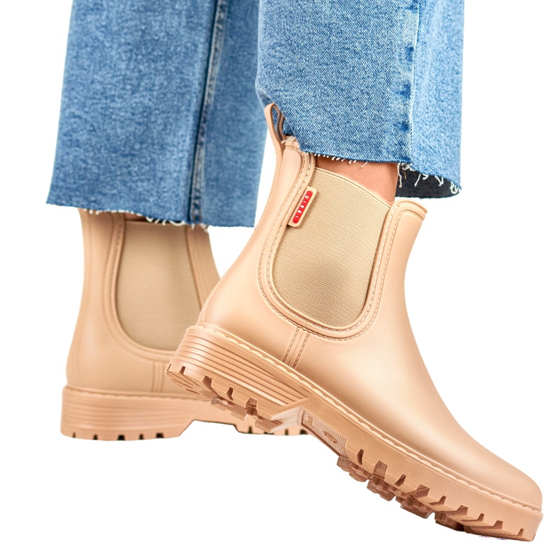 Béžové dámské holínky Wellington béžový 1 Béžové dámské holínky Wellington béžový 1