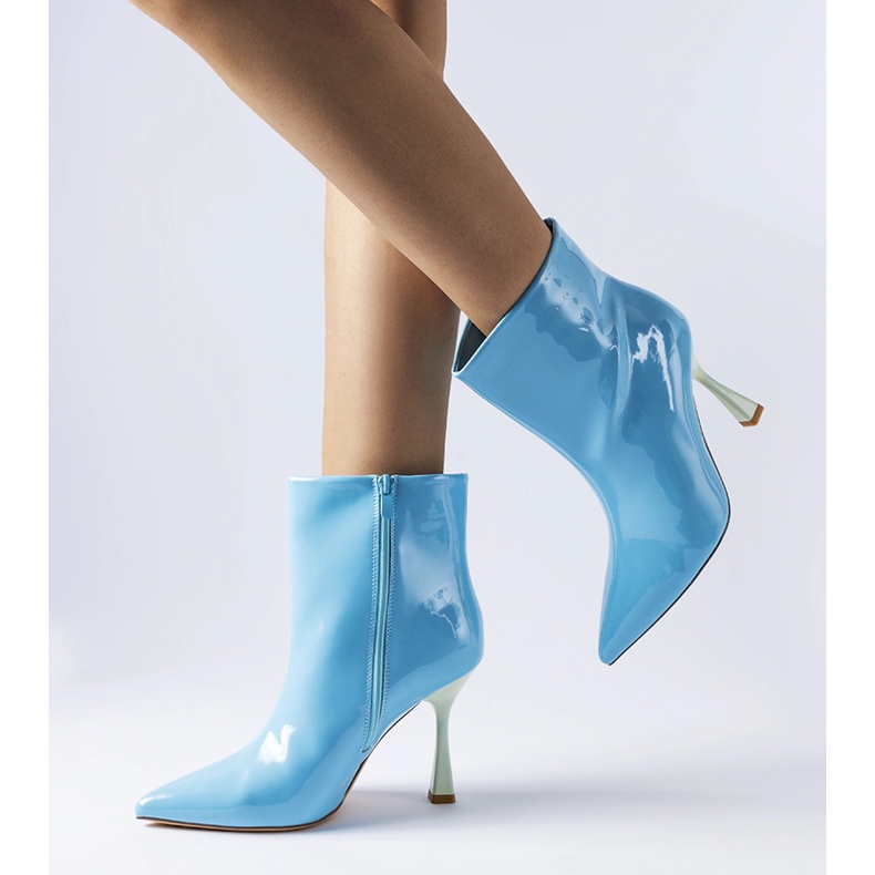 Modré lakované kotníkové boty značky Dionisi modrý 1