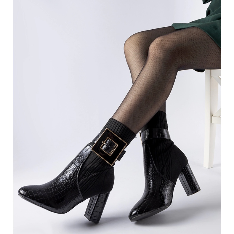 Ponožkové boty Enrice s černým zvířecím potiskem černá 2 Ponožkové boty Enrice s černým zvířecím potiskem černá 2