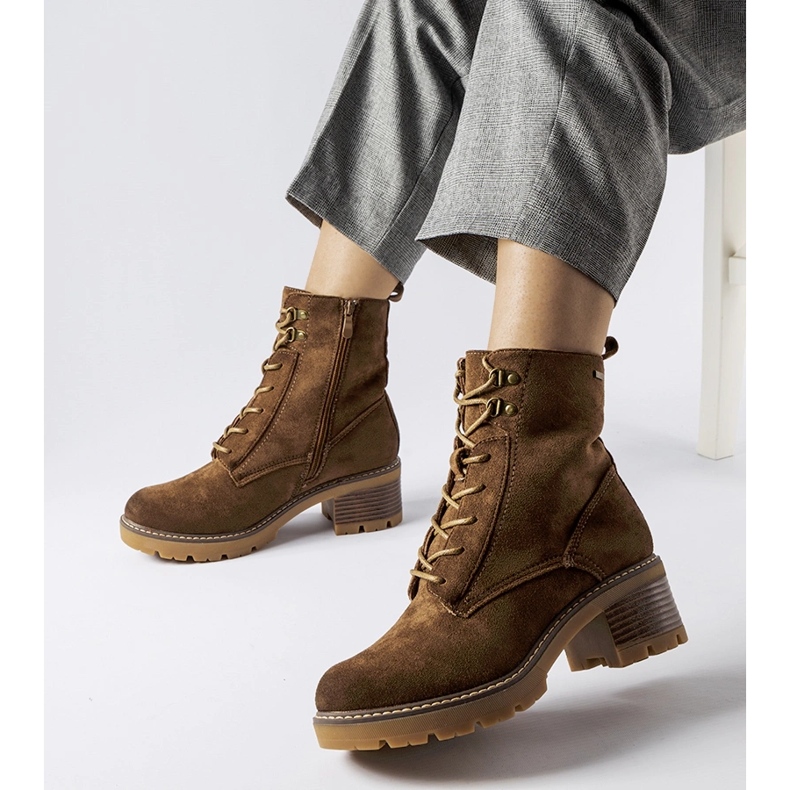 Hnědé šněrovací kotníkové boty Clementina hnědý 1