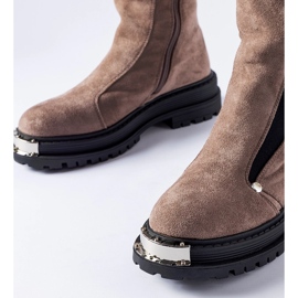 Hnědé zateplené kotníkové boty s ozdobnou špičkou Bologna hnědý 1