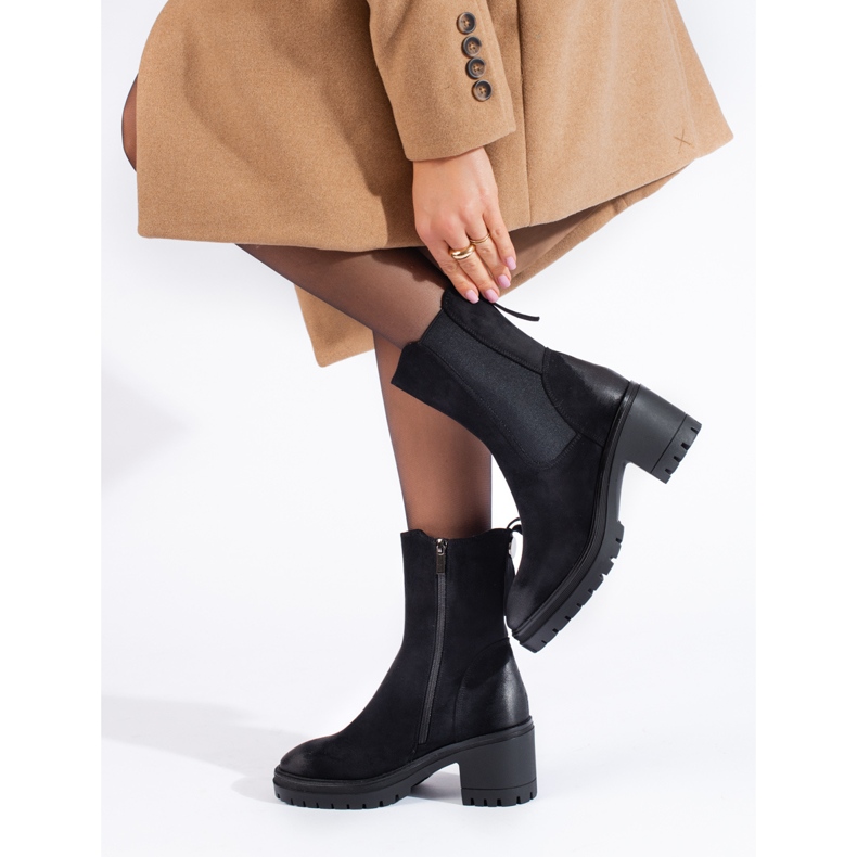 Černé dámské kotníkové boty s vysokým svrškem Vinceza černá 1