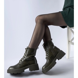 Zelené zateplené kotníkové boty se silnou podrážkou značky Cirillo zelená 1