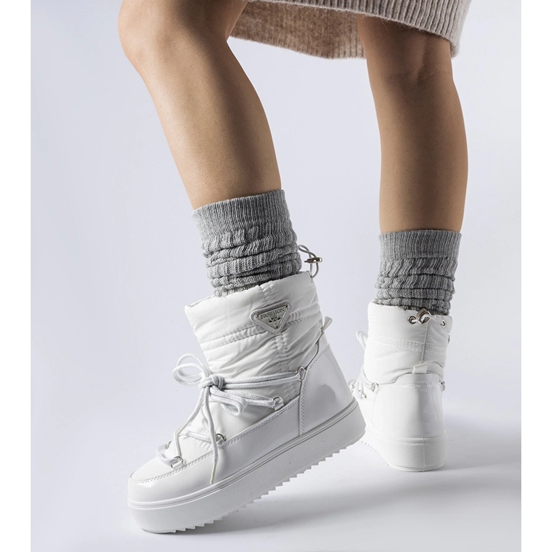 Bílé zateplené sněhule s gumou Oslavia bílý 1