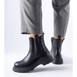 Černé klasické kotníkové boty Giacinta černá 2 Černé klasické kotníkové boty Giacinta černá 2