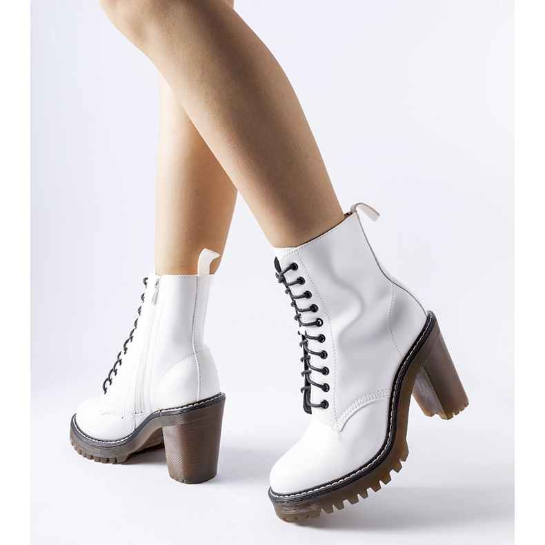 Ezio bílé šněrovací kotníkové boty bílý 1