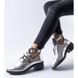 Světlé metalické kotníkové boty Ritaldi vysokého střihu stříbrný 1