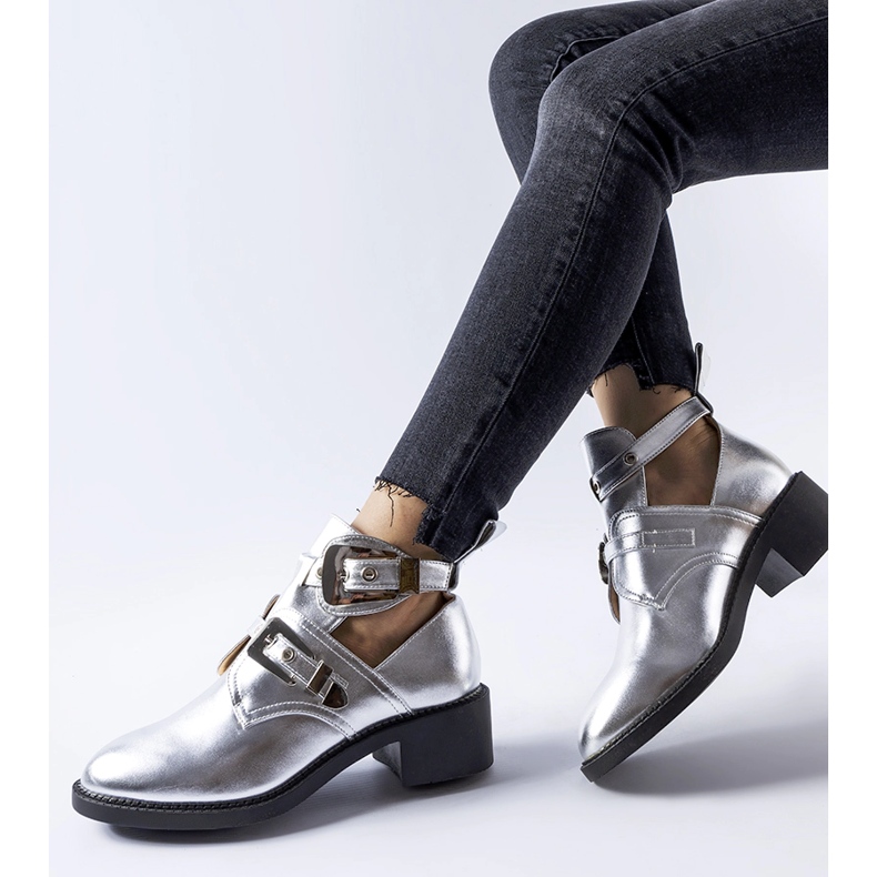 Světlé metalické kotníkové boty Ritaldi vysokého střihu stříbrný 1