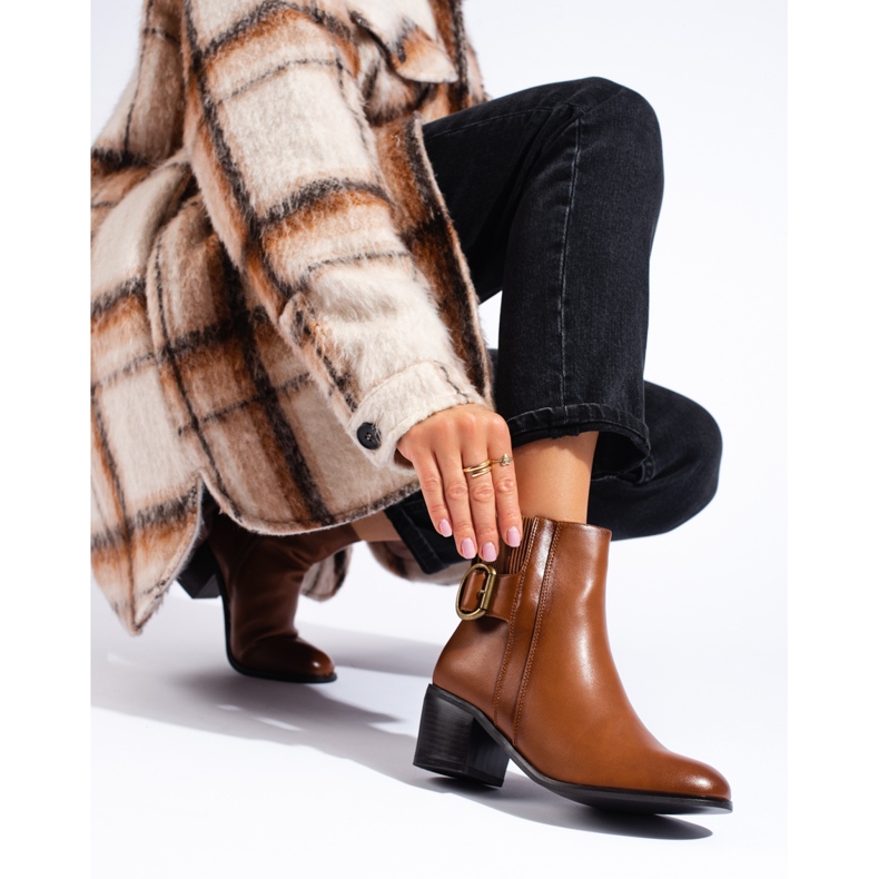 Elegantní hnědé kotníkové boty Shelovet na vysokém podpatku hnědý 1 Elegantní hnědé kotníkové boty Shelovet na vysokém podpatku hnědý 1