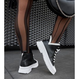 Černé tenisky na vysoké platformě od Jose černá 1