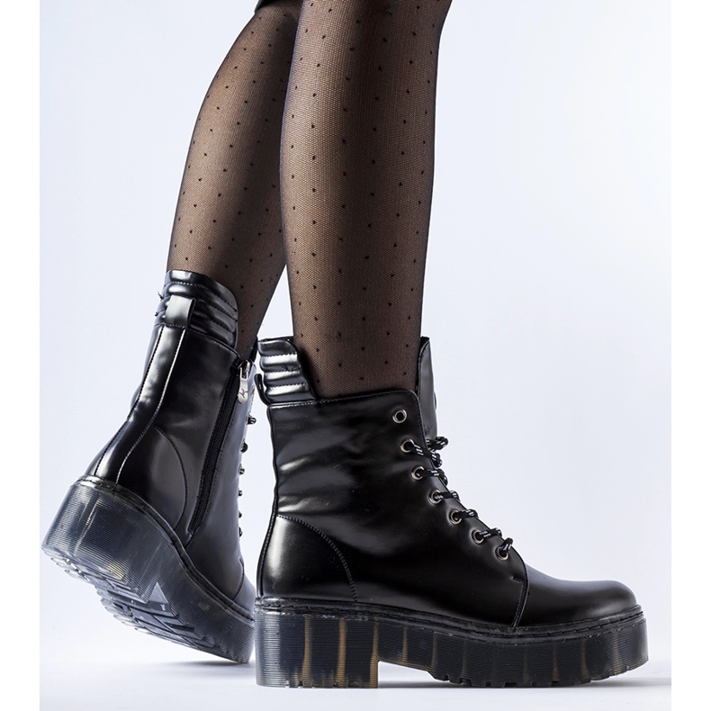 Černé zateplené klasické kotníkové boty Aldino černá 1 Černé zateplené klasické kotníkové boty Aldino černá 1