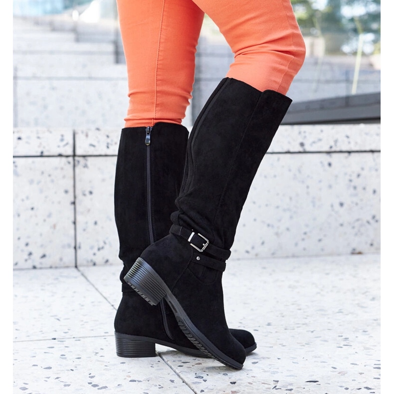 Černé zateplené eko-semišové boty značky Aldisio černá 1