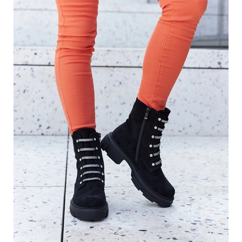 Černé kotníkové boty s kamínky, eko-semiš Sfaranda černá 1