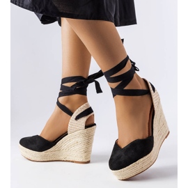 Černé espadrilky na klínku z Dubois černý 1