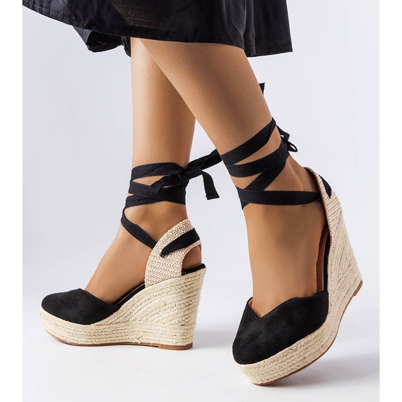 Černé espadrilky na klínku z Dubois černý 1