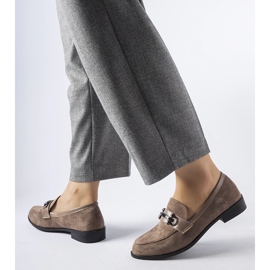 Hnědé mokasíny s eko-semišovou přezkou hnědý 1