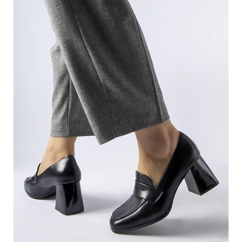 Černé lodičky na patentovém podpatku Beroide černá 1