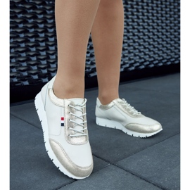 Béžové kožené dámské tenisky Adelfo béžový 1