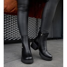 Černé zateplené kotníkové boty s Albert blokem černý 1