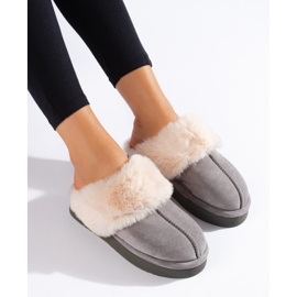 Nadýchané šedé plyšové hračky na platformě Shelovet šedá 1