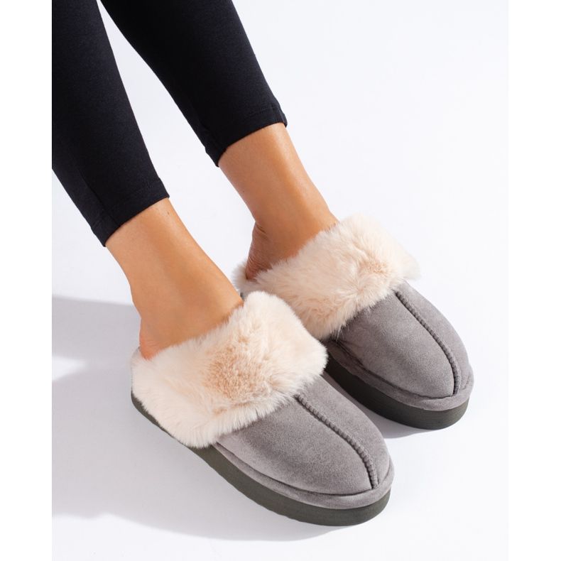 Nadýchané šedé plyšové hračky na platformě Shelovet šedá 1