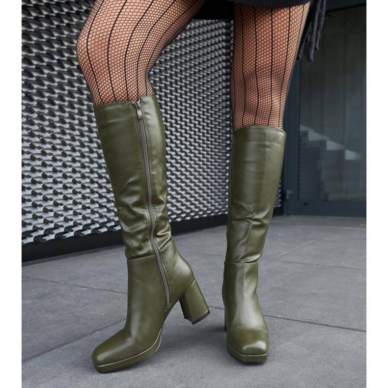 Zelené kozačky s hranatou špičkou od Biassono zelená 2 Zelené kozačky s hranatou špičkou od Biassono zelená 2