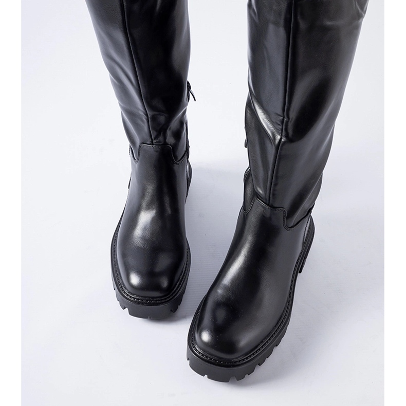 Černé zateplené kozačky Keauhou černá 1