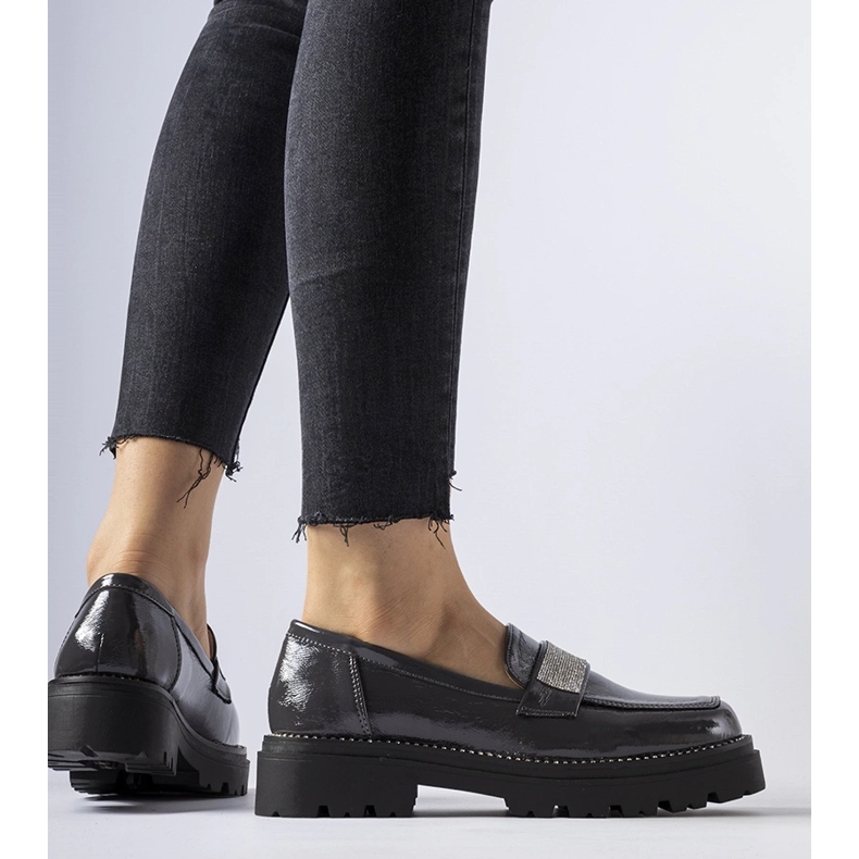 Tmavě šedé lakované mokasíny od Fecteau šedá 1