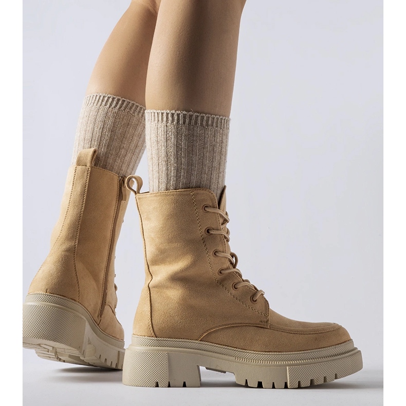 Hnědé kozačky s masivní podrážkou Riel hnědý 1