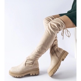 Béžové ploché kozačky nad kolena od Milwake béžový 1