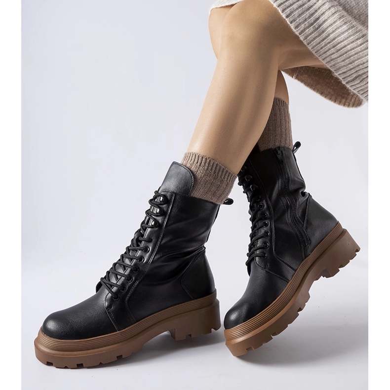 Černé tenisky s barevnou podrážkou Quennie černá 1