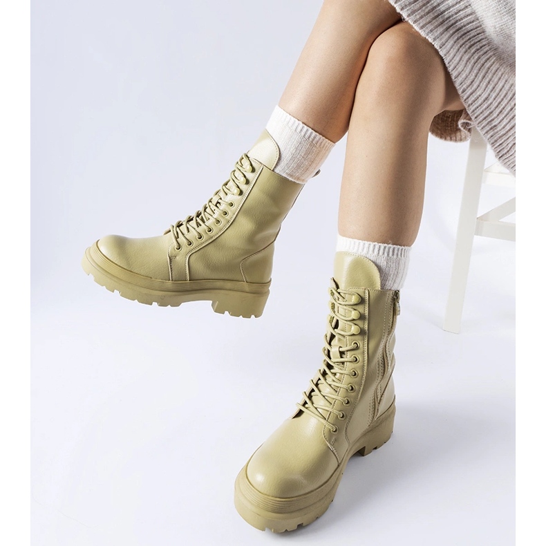 Zelené ploché kozačky s chráničem Zacharie zelená 1