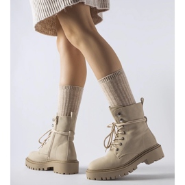 Béžové ploché kozačky s Brattle chráničem béžový 1