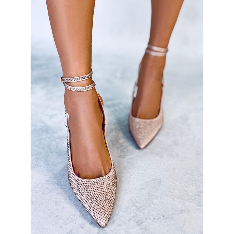 Špendlíky svázané kamínky Bonnie Nude růžový 1