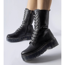 Černé patentované zateplené boty Middletown černá 1