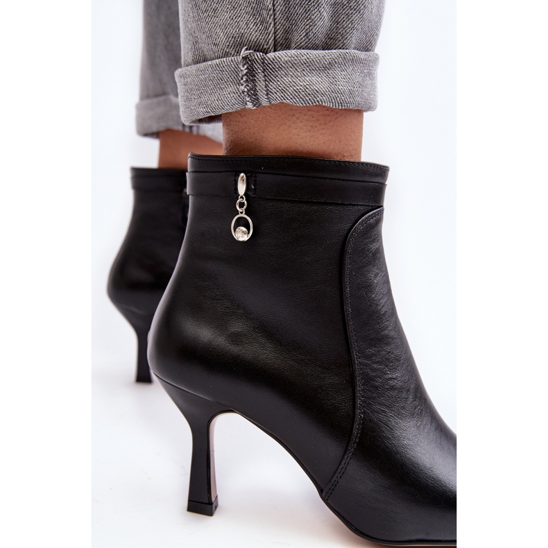 Kožené dámské kotníkové boty Maciejka 06301-01 Černá 2