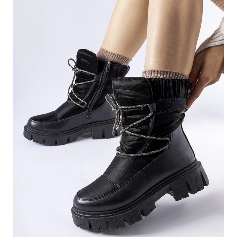 Černé sněhule s kamínky Pettenasco černá 1