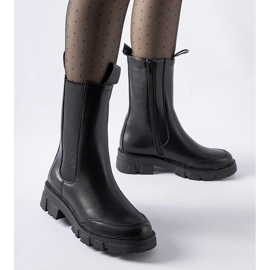 Černé masivní zateplené boty Morbello černá 1