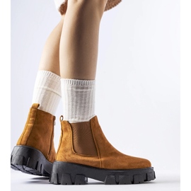 Hnědé polobotky s masivní Willo podrážkou hnědý 1