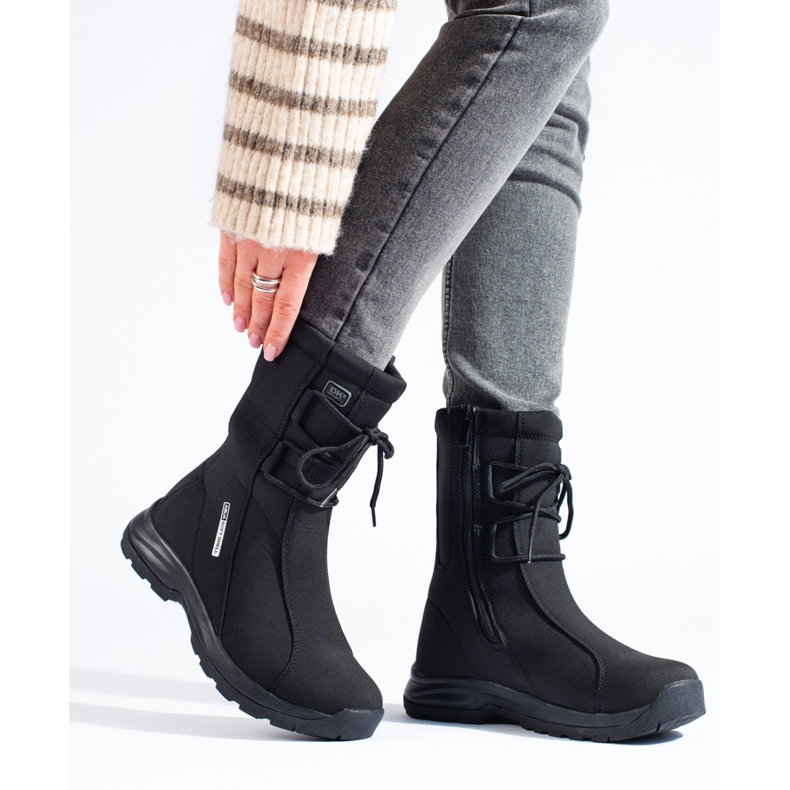 Dámské trekové boty s kabátkem z ovčí kůže DK černá 1