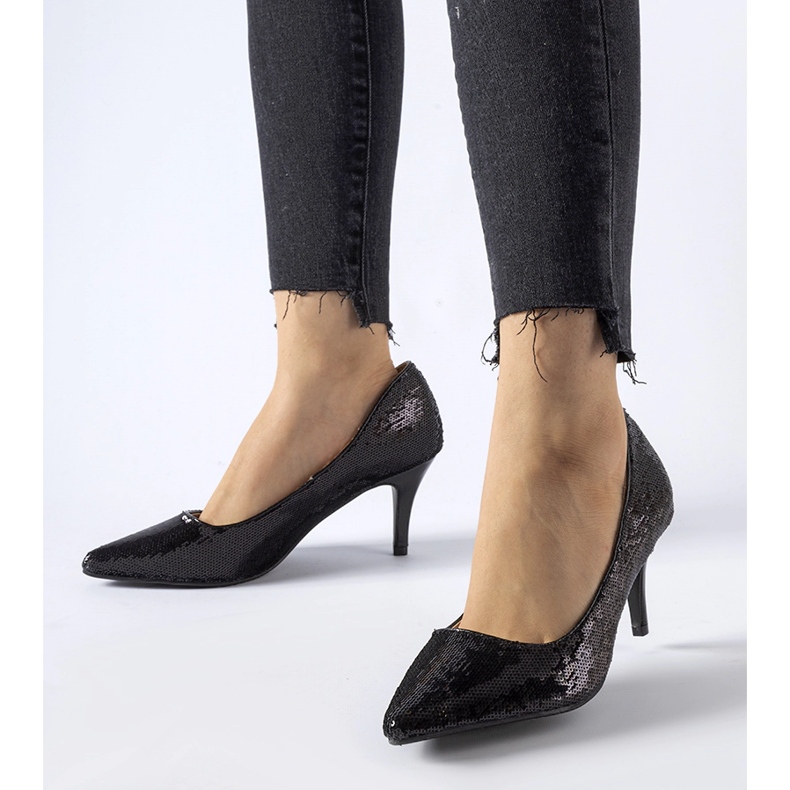 Černé flitrované lodičky na vysokém podpatku Ernesto černá 1 Černé flitrované lodičky na vysokém podpatku Ernesto černá 1