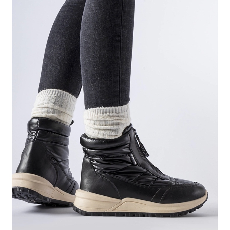 Černé zateplené sněhule Ritter se zipem černá 1