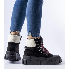 Černé zateplené tenisky na platformě Ottiol černý 1